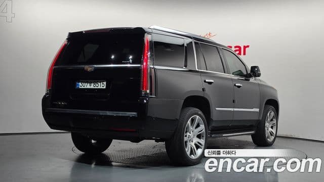 Cadillac Escalade 2018 — ფოტო 4/20