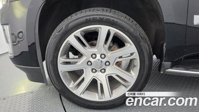 Cadillac Escalade 2018 — ფოტო 3/20