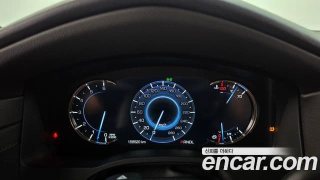 Cadillac Escalade 2018 — ფოტო 8/20