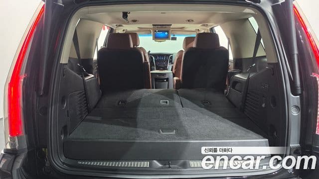 Cadillac Escalade 2018 — ფოტო 20/20