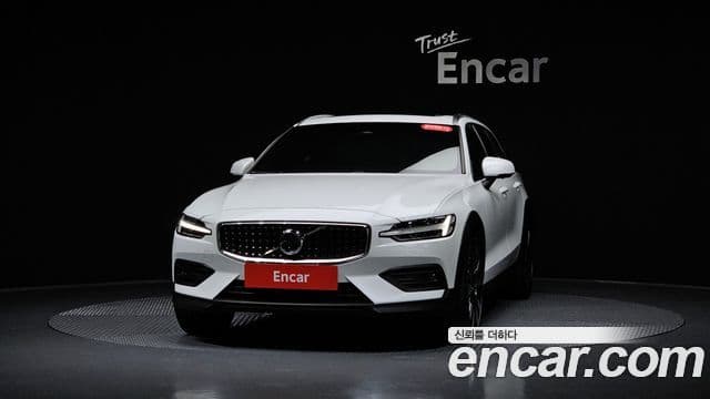 Volvo V60 Cross Country 2024 — Фото 3/20