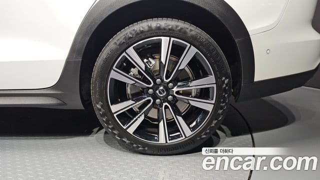 Volvo V60 Cross Country 2024 — Şəkil 12/35