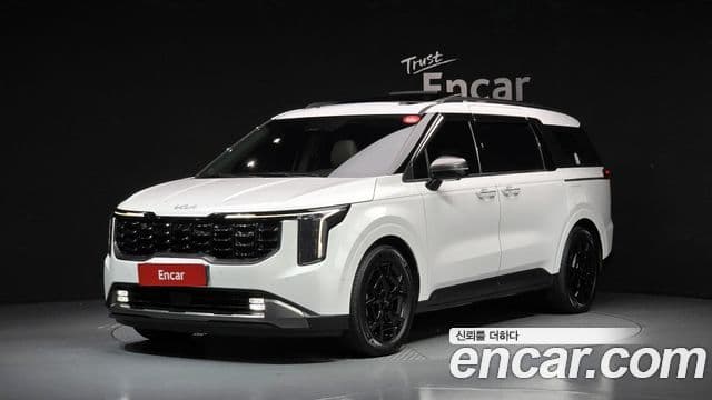 Kia Carnival 2025 — Фото 1/20