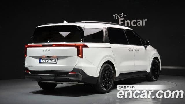 Kia Carnival 2025 — Фото 2/20