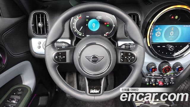 Mini Cooper Countryman 2022 — Фото 15/20