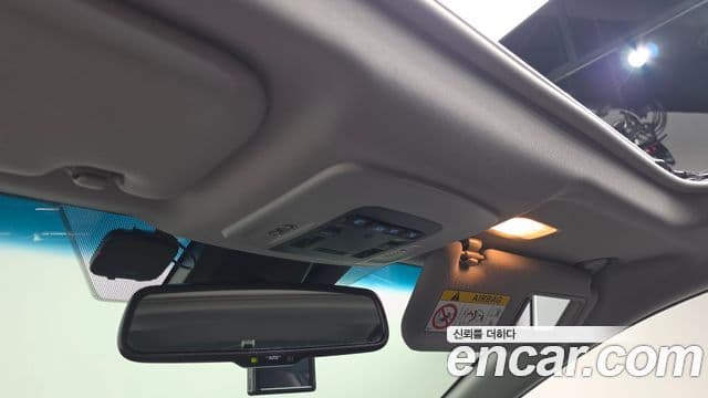 Toyota Camry 2021 — Photo 32/32