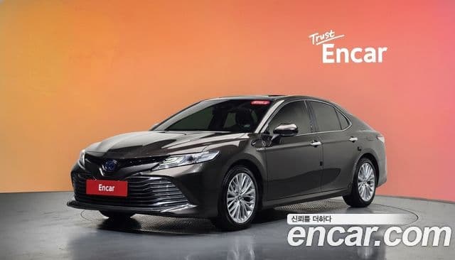 Toyota Camry 2021 — Photo 31/32