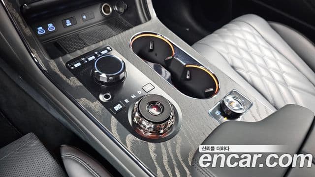 Genesis GV80 Coupe 2025 — Фото 9/20