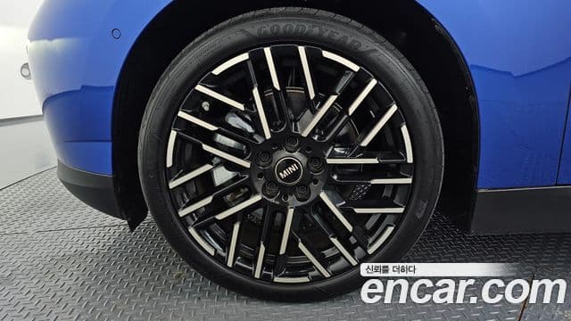 Mini Cooper Electric 2024 — Şəkil 10/33