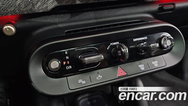 Mini Cooper Electric 2024 — Şəkil 19/33