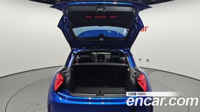 Mini Cooper Electric 2024 — Şəkil 32/33
