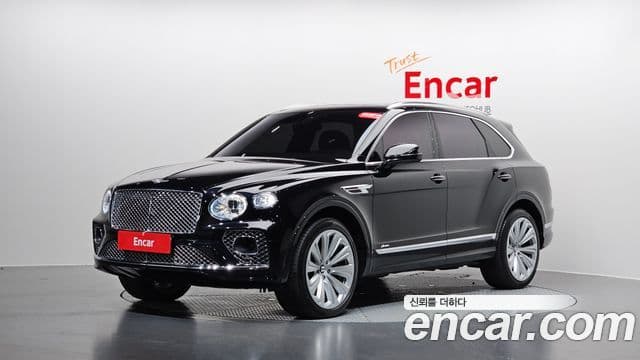 Bentley Bentayga 2023 — Photo 1/36