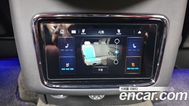 Bentley Bentayga 2023 — Photo 16/36