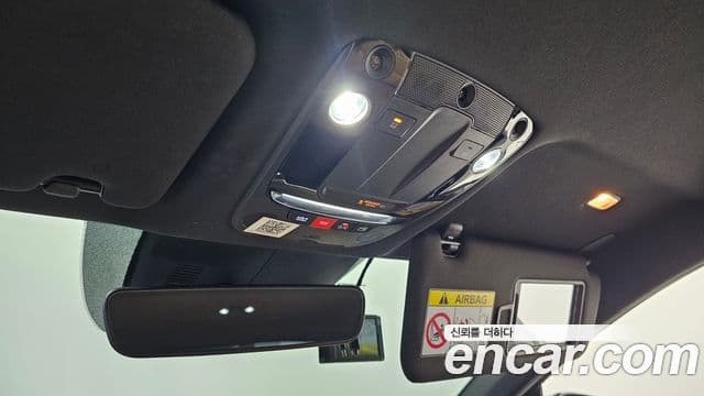 Kia K5 2023 — Şəkil 17/30