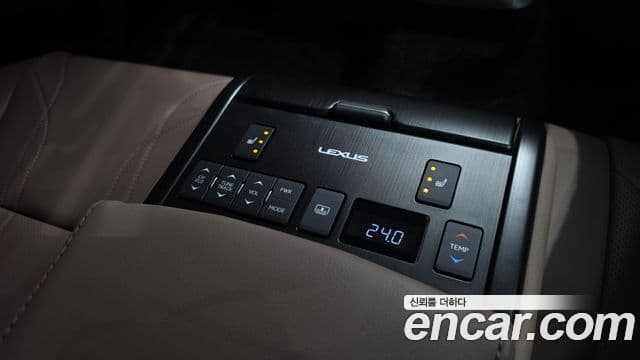 Lexus ES300h 2025 — Фото 19/20
