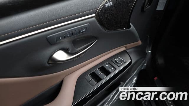 Lexus ES300h 2025 — Photo 11/46
