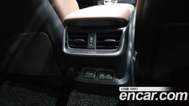 Lexus ES300h 2025 — Photo 35/46