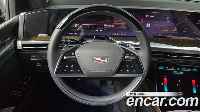 Cadillac Escalade 2025 — Фото 13/20