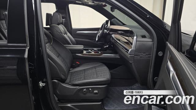 Cadillac Escalade 2025 — Photo 16/38