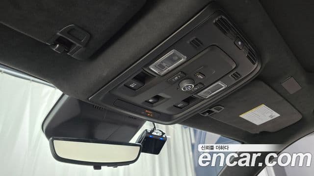 Cadillac Escalade 2025 — Photo 36/38