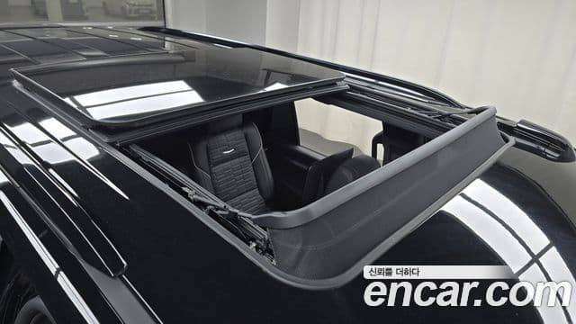 Cadillac Escalade 2025 — Photo 2/38