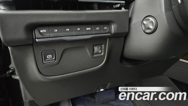 Cadillac Escalade 2025 — Photo 10/38