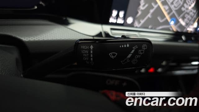 Volkswagen Golf 2024 — Photo 24/33