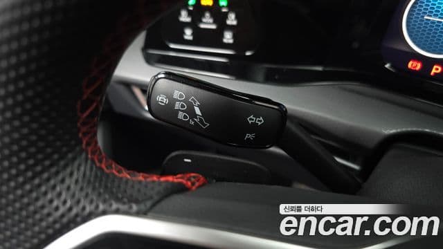 Volkswagen Golf 2024 — Photo 7/33