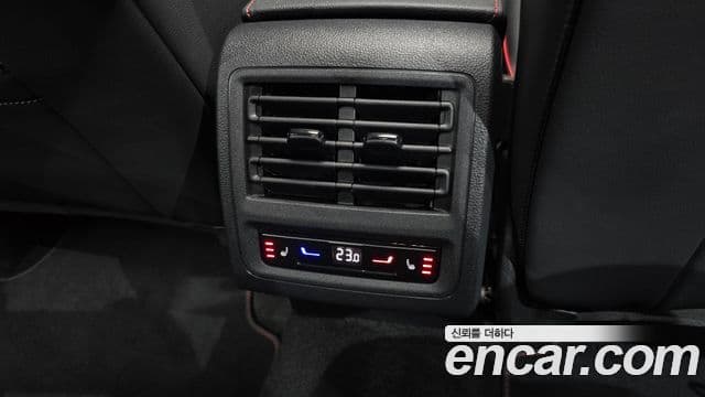 Volkswagen Golf 2024 — Photo 33/33