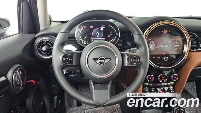 Mini Cooper S 2022 — Photo 14/36