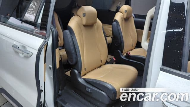 Kia Carnival 2022 — Фото 11/20