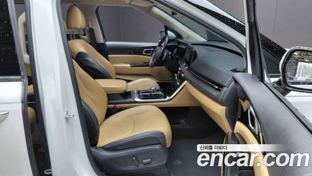 Kia Carnival 2022 — ფოტო 32/32