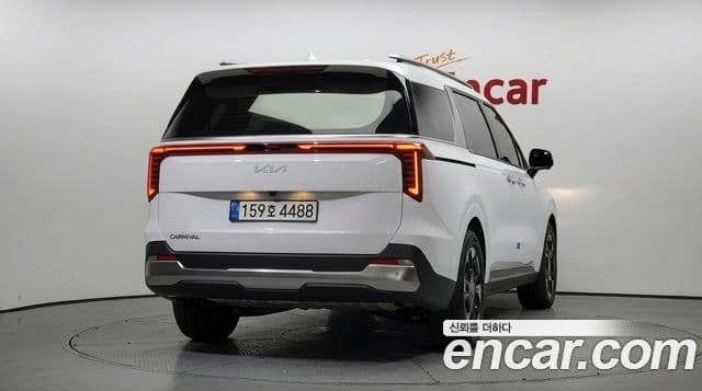 Kia Carnival 2024 — Фото 4/20
