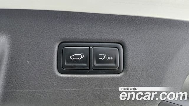 Kia Carnival 2024 — Фото 17/20