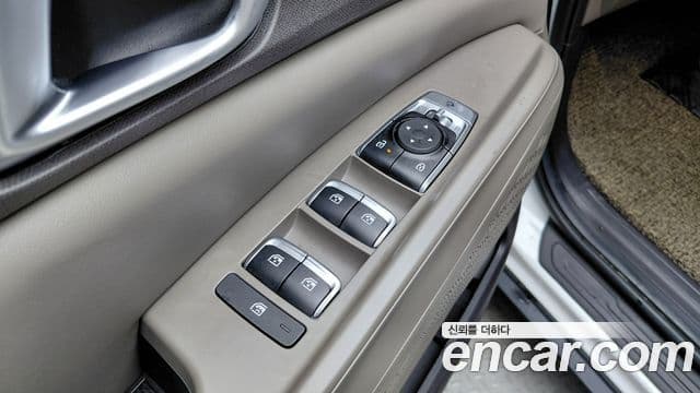 Kia Carnival 2024 — Фото 20/20