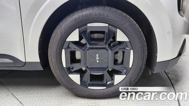 Kia Carnival 2024 — Şəkil 11/31
