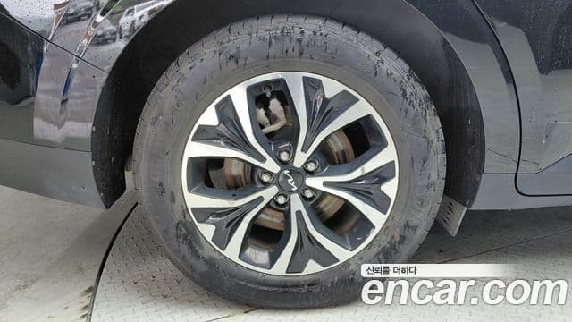 Kia Carnival 2023 — Фото 5/20