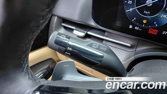 Kia Carnival 2023 — ფოტო 5/31