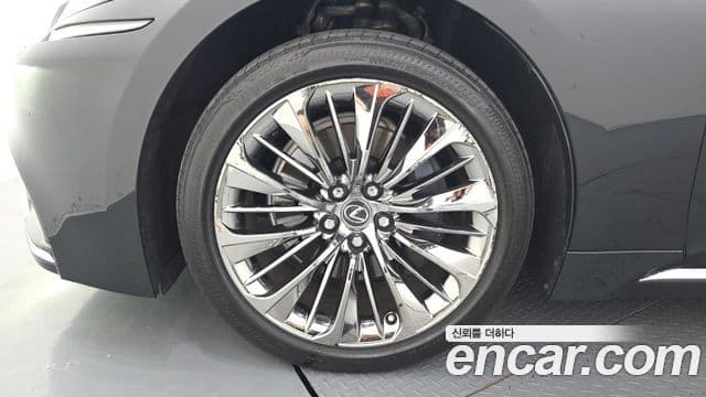 Lexus LS500h 2018 — Şəkil 20/20