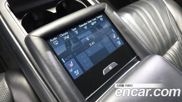 Lexus LS500h 2018 — Şəkil 15/20