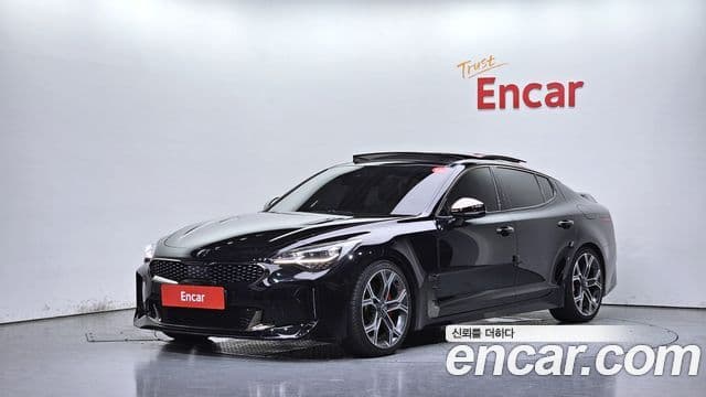 Kia Stinger 2018 — Фото 1/20