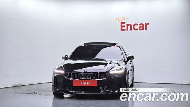 Kia Stinger 2018 — Фото 3/20