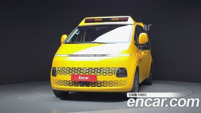 Hyundai Staria 2025 — Фото 3/20