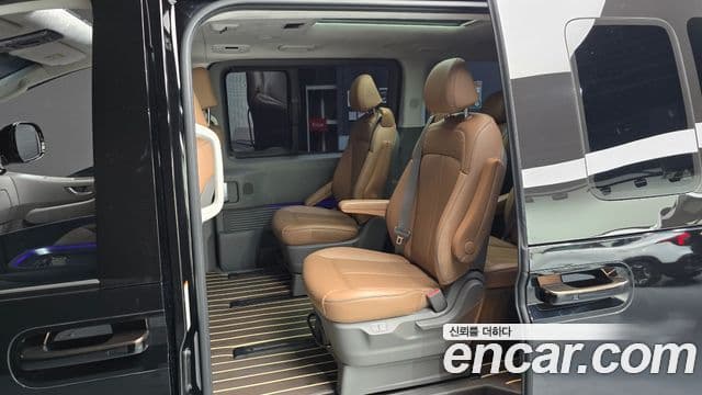 Hyundai Staria 2024 — Фото 11/20