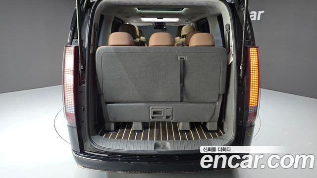 Hyundai Staria 2024 — Фото 16/20