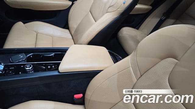 Volvo S60 2023 — ფოტო 6/32