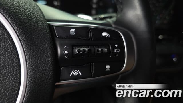 Kia Sportage 2021 — Фото 19/20