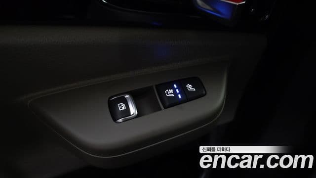 Kia Carnival 2024 — Фото 16/20