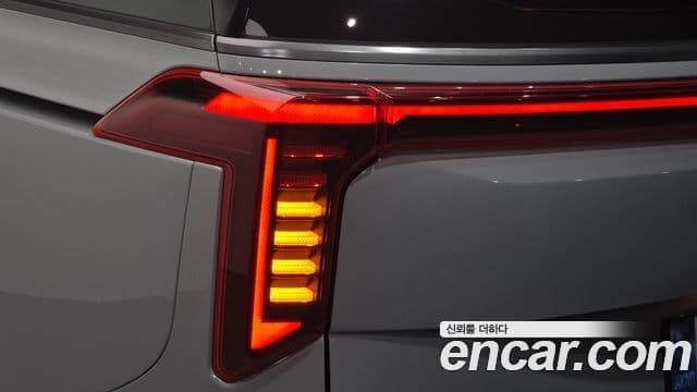 Kia Carnival 2024 — Şəkil 7/35