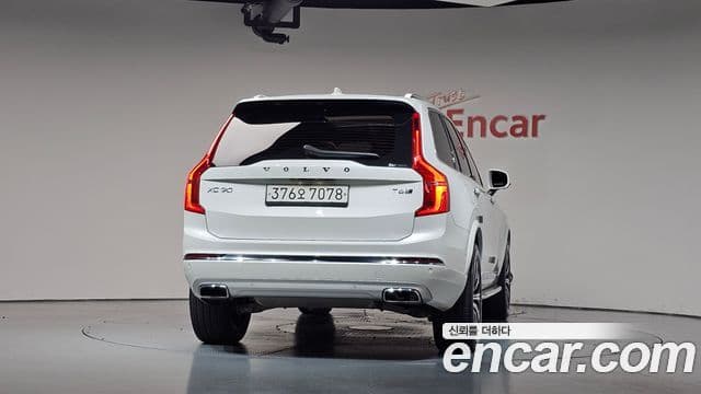 Volvo XC90 2020 — Фото 4/20